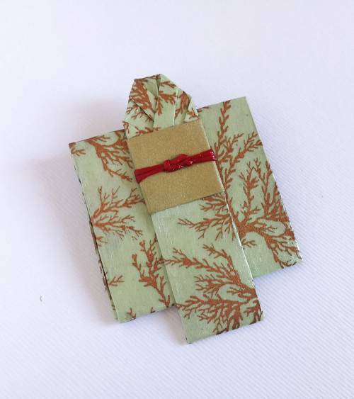 Broche papel origami kimono Furisode modelo 02